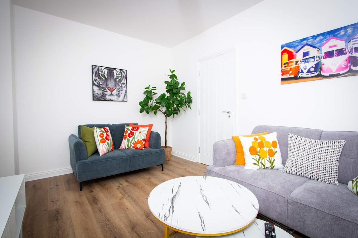 Stylish Newly Refurbished 2BR Flat in Manchester
