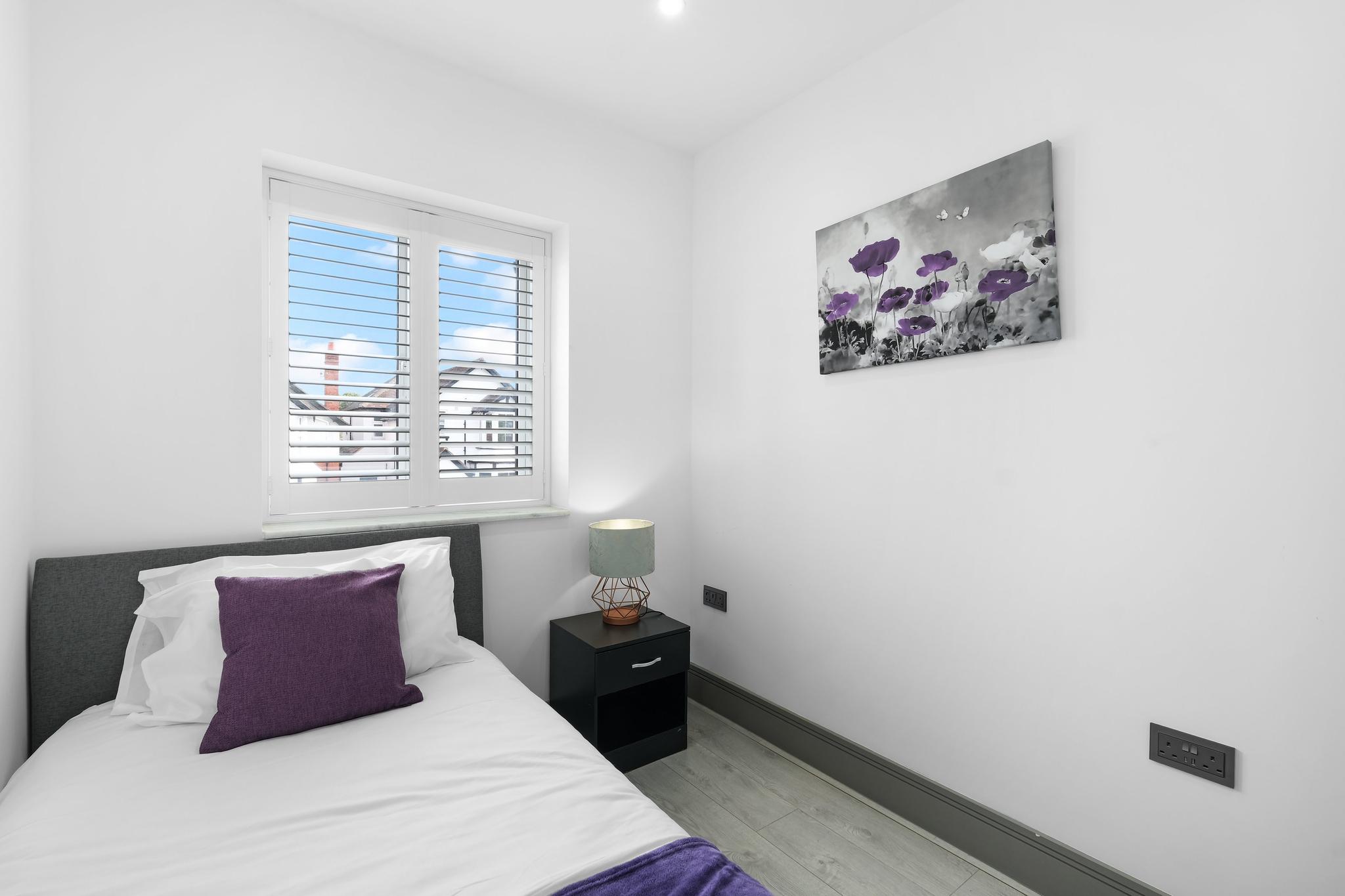 Luxaura Homes | 6-Bed Detached House | Maidenhead6