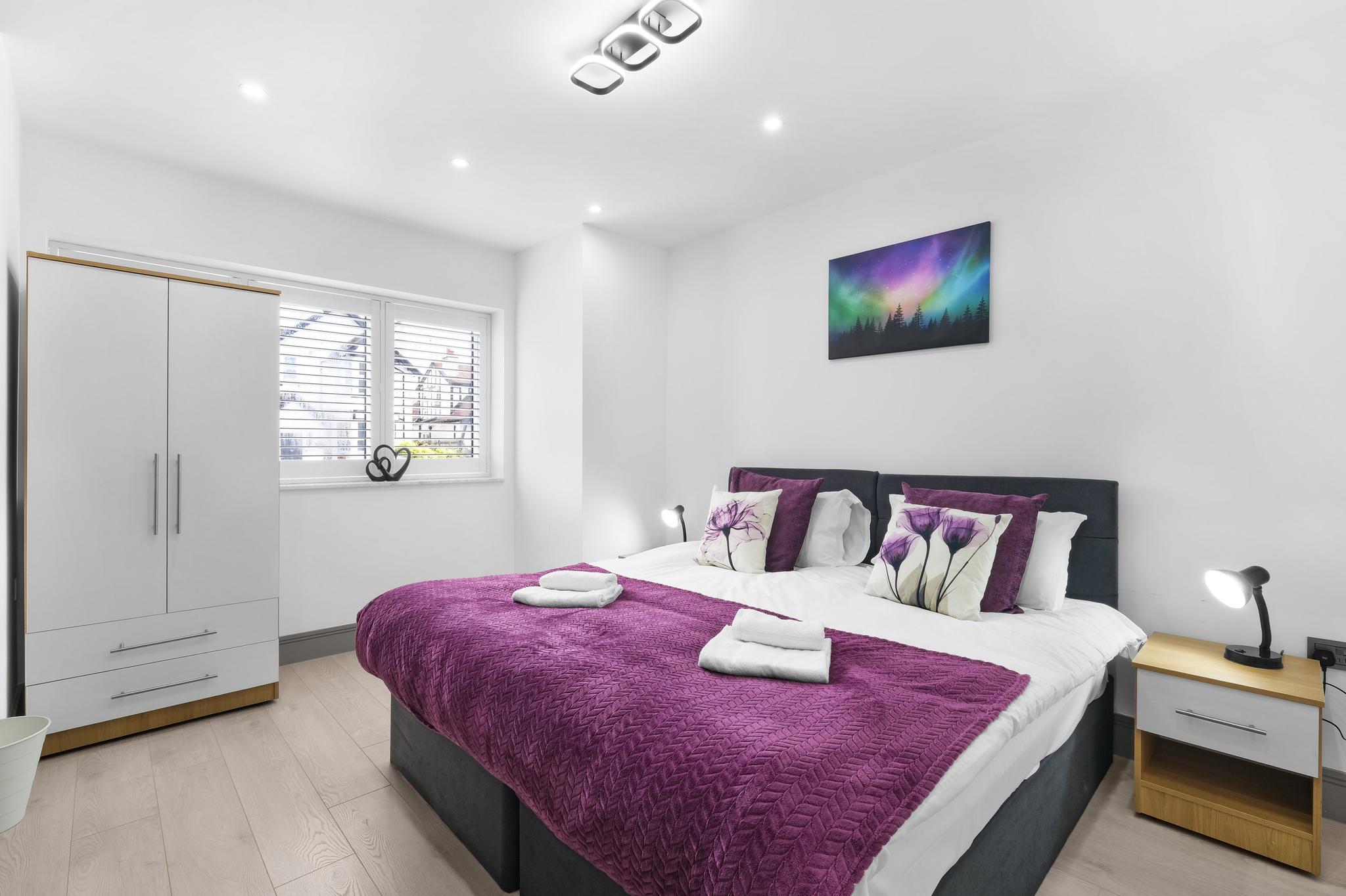 Luxaura Homes | 6-Bed Detached House | Maidenhead4