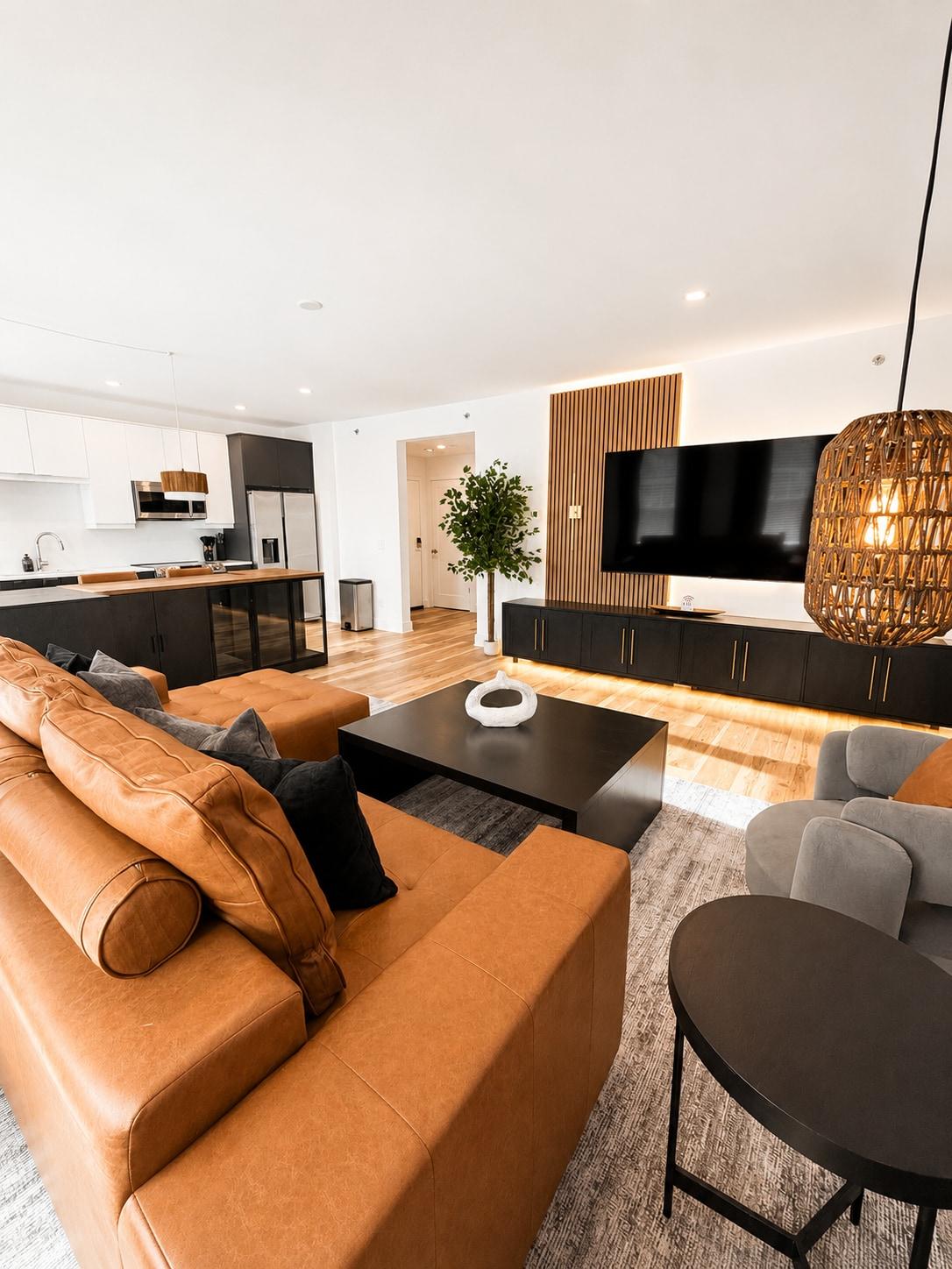 Ivory Oasis | 85" TV | Walkable with Free Parking