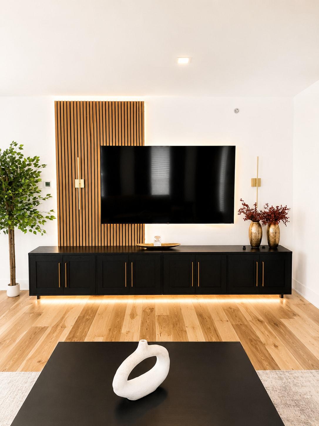 Ivory Oasis | 85" TV | Walkable with Free Parking5