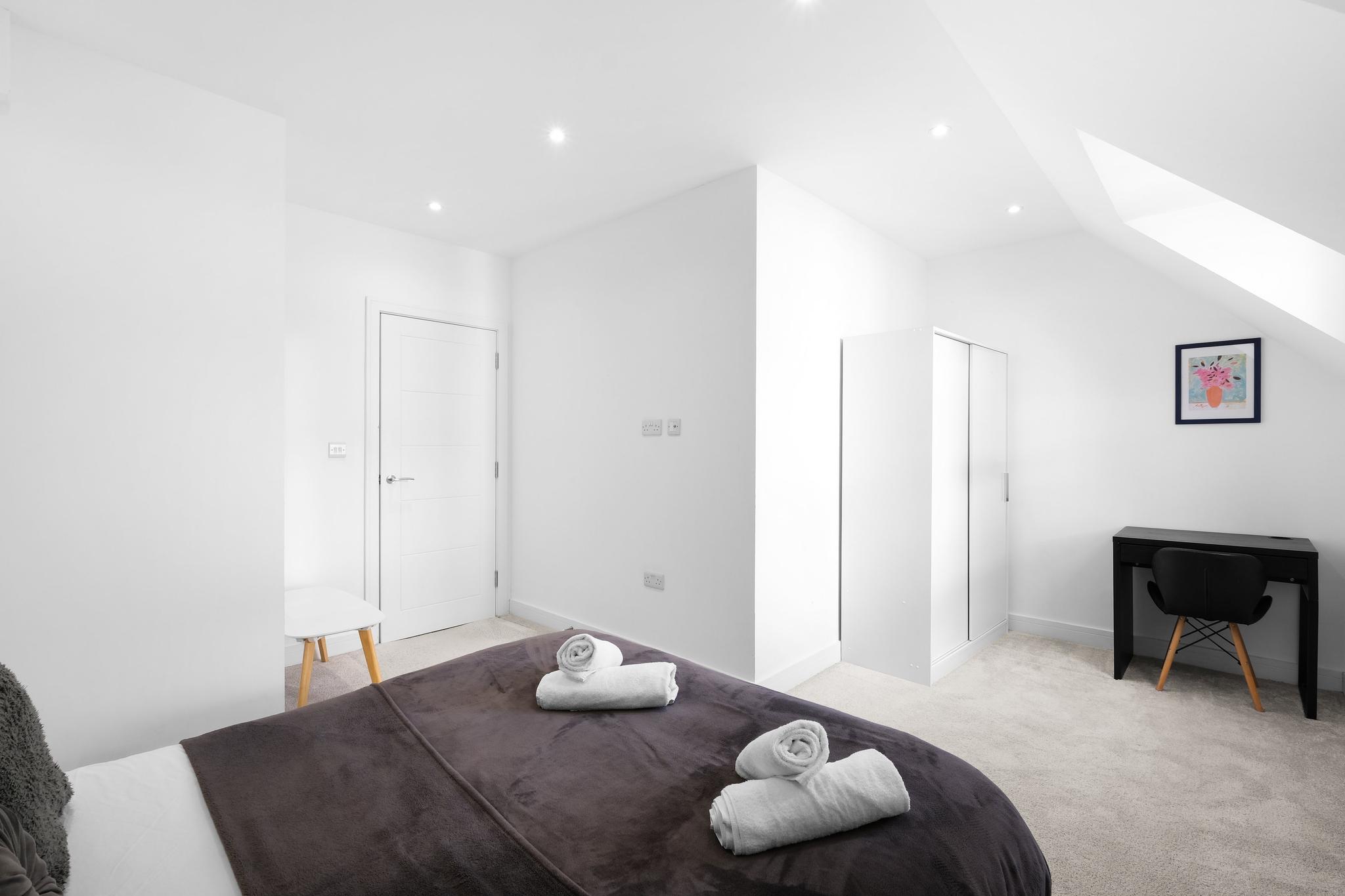 Modern 1 bedroom Apt. 07 Town Centre Camberley5