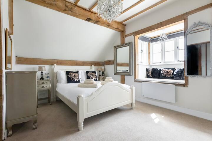 Maldon Executive Apartments5