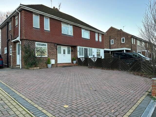 Quebec House - Swindon1
