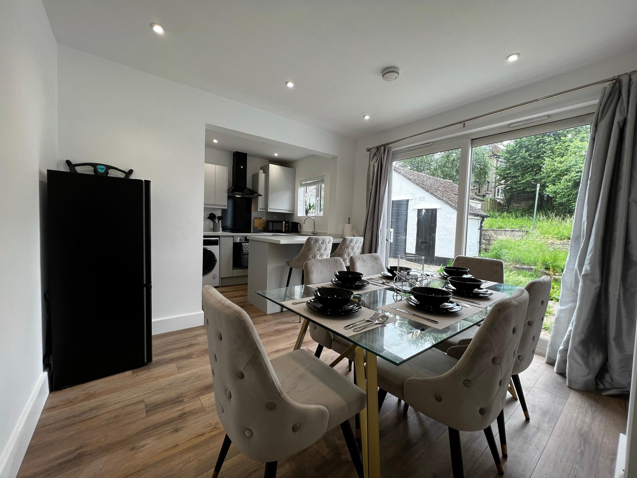 Modern|3BR|Free Parking|Central3