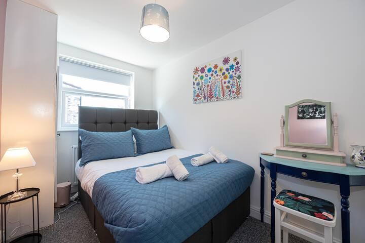 Earp House | Allerton Liverpool Stay | Sleeps 73