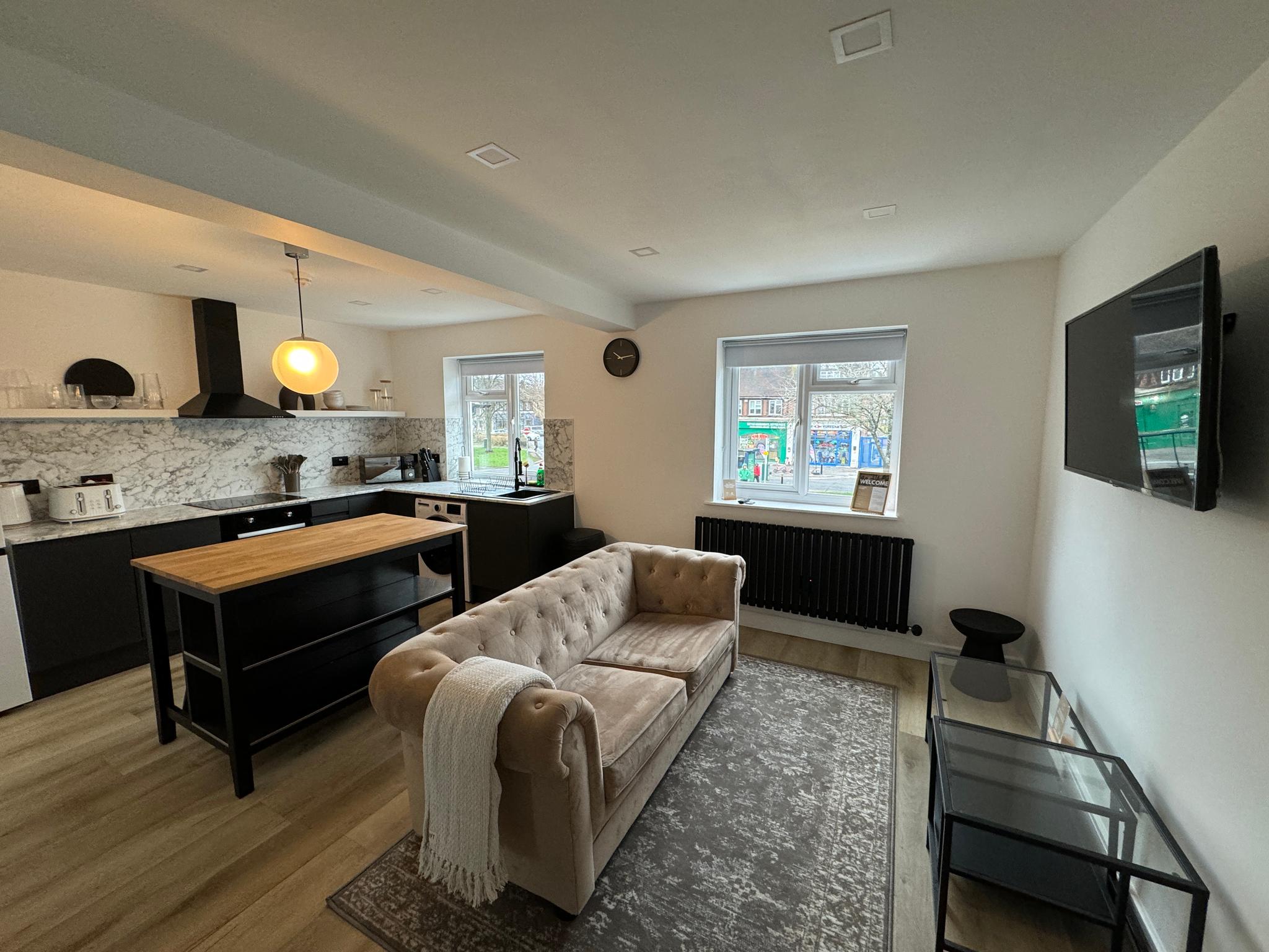 Lux 1 Bed Flat - Free Parking1