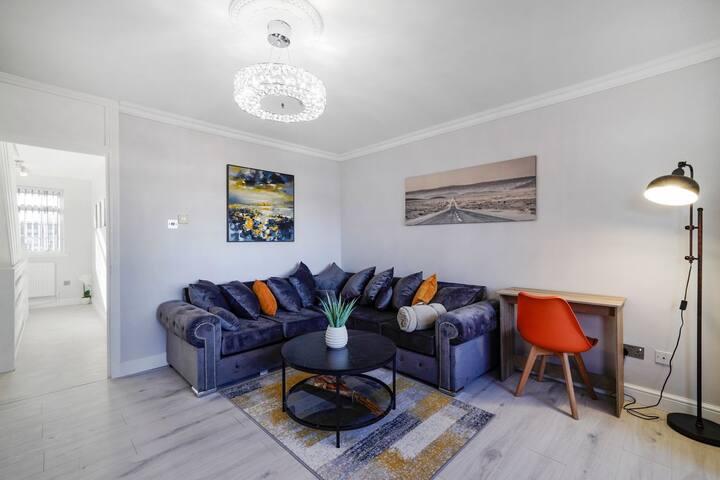 Spacious, 4 bed, Garden, Parking, ExCel London2