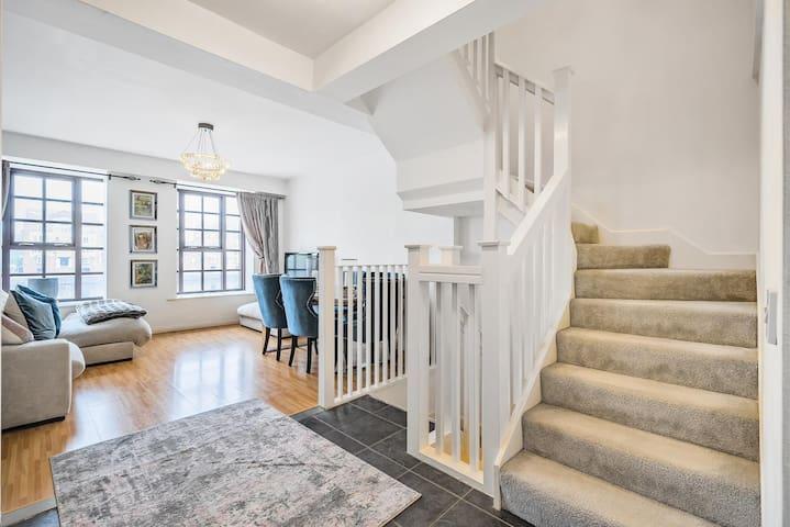 Modern 3 bedroom, 3 bathroom, Parking, River view1