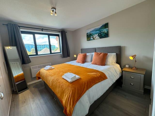 2 bedroom House with Parking & Garden6