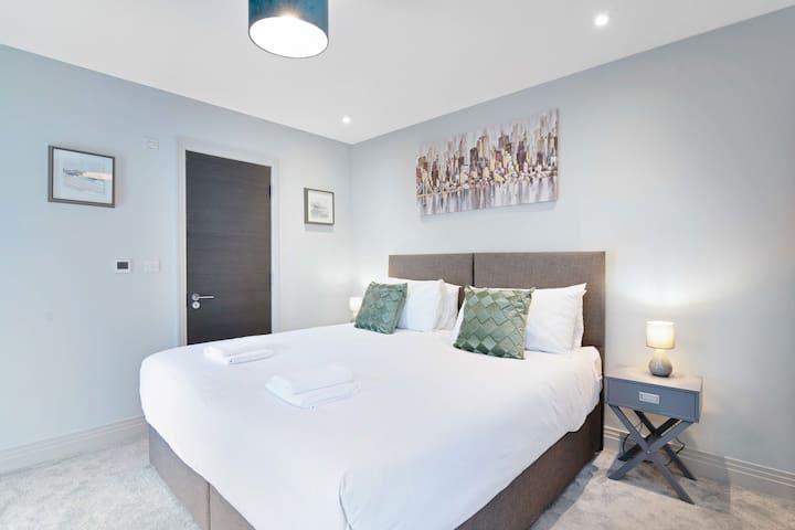 Spacious 3 bedroom, 2 bathroom, Surbiton1