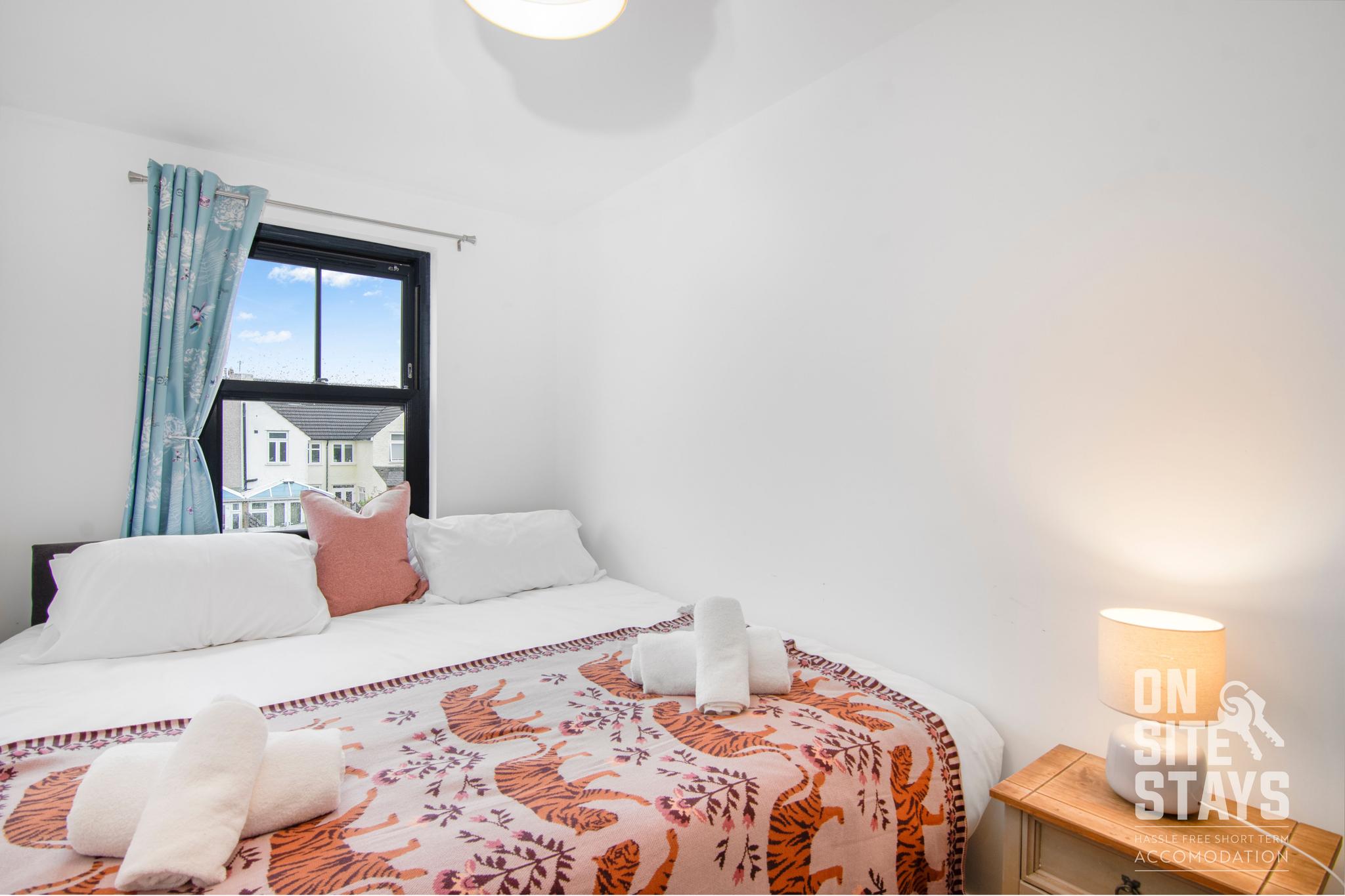 New 4-Bedroom Terrace House in Dartford!3