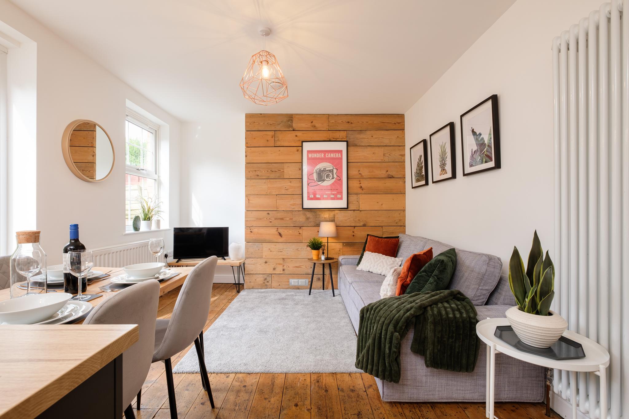 Business & Family Long Stays-4Bed-2Bath-Parking1