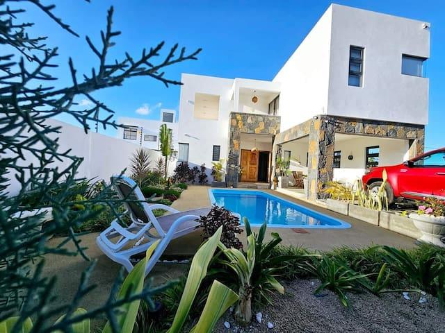Spacious 4 Bed Villa - Grand Baie1