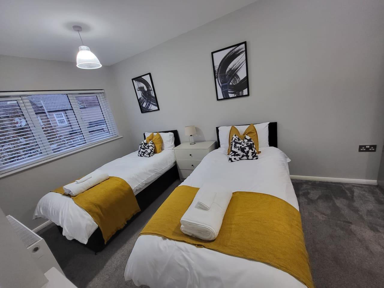 Cosy Four Bedroom Home5