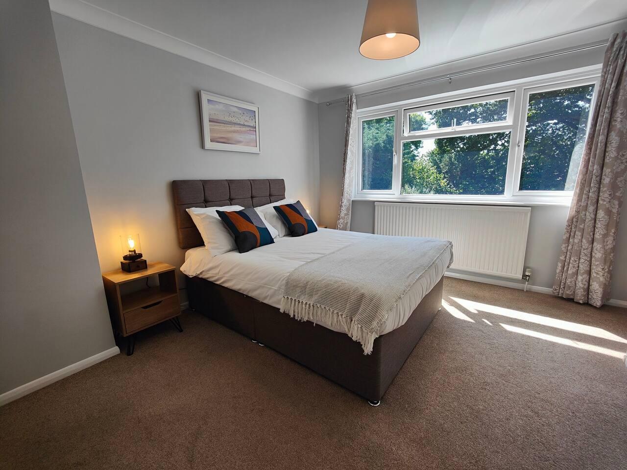 Piping Green - 4 Bedroom House, Wi-Fi, Garden1