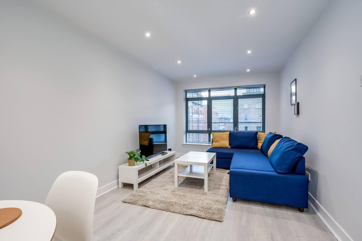 Belfast City apartment with free parking!1