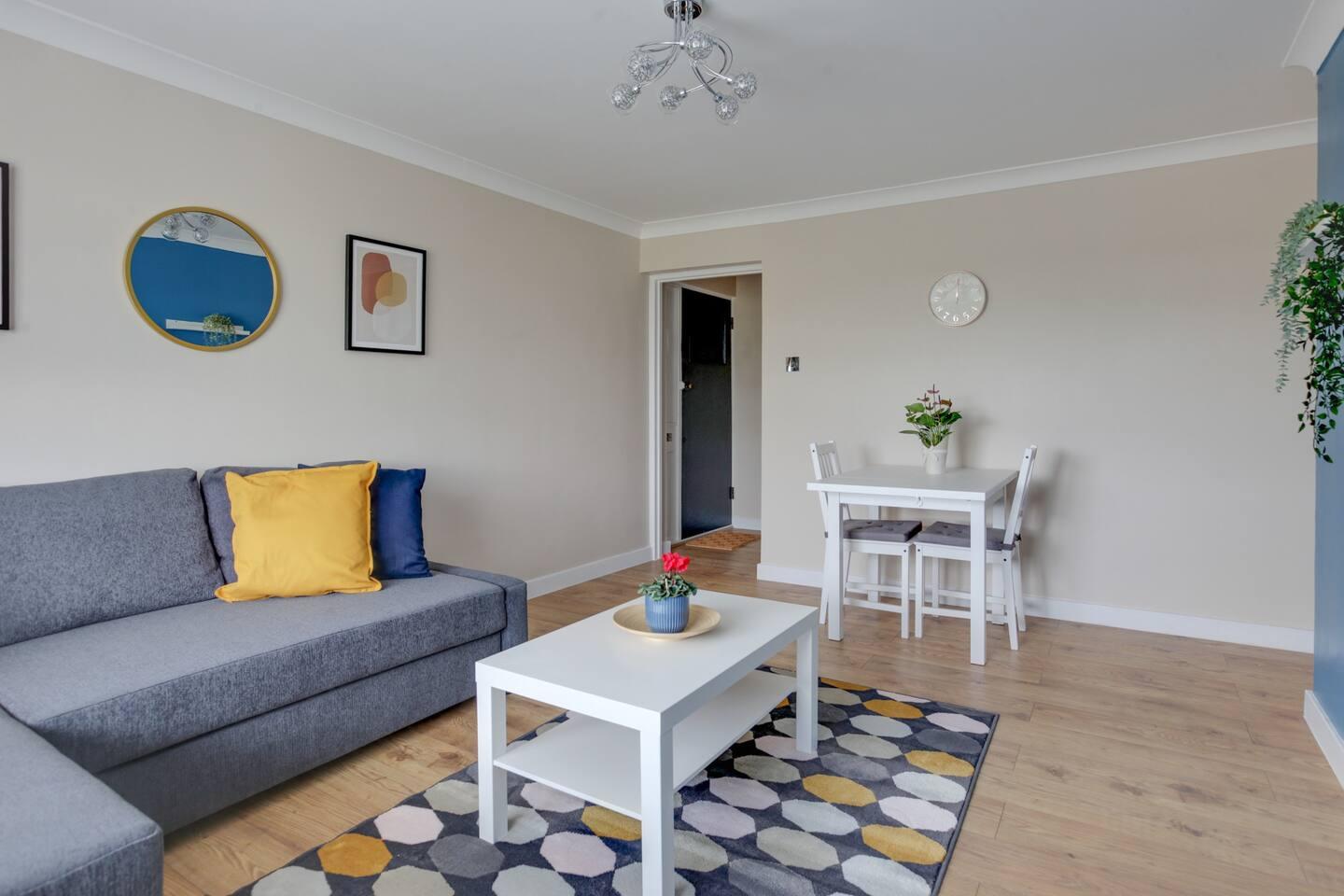 Homely 1 bed Apartment in Harlow2