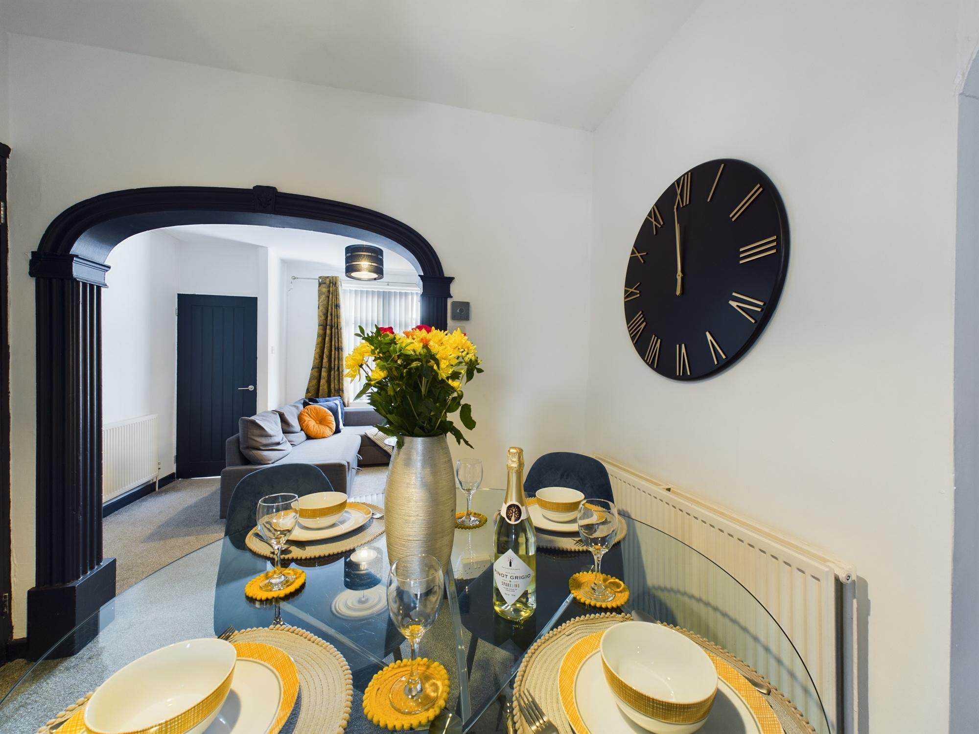 Cosy 2-Bed | FREE Parking | Anfield & Goodison6