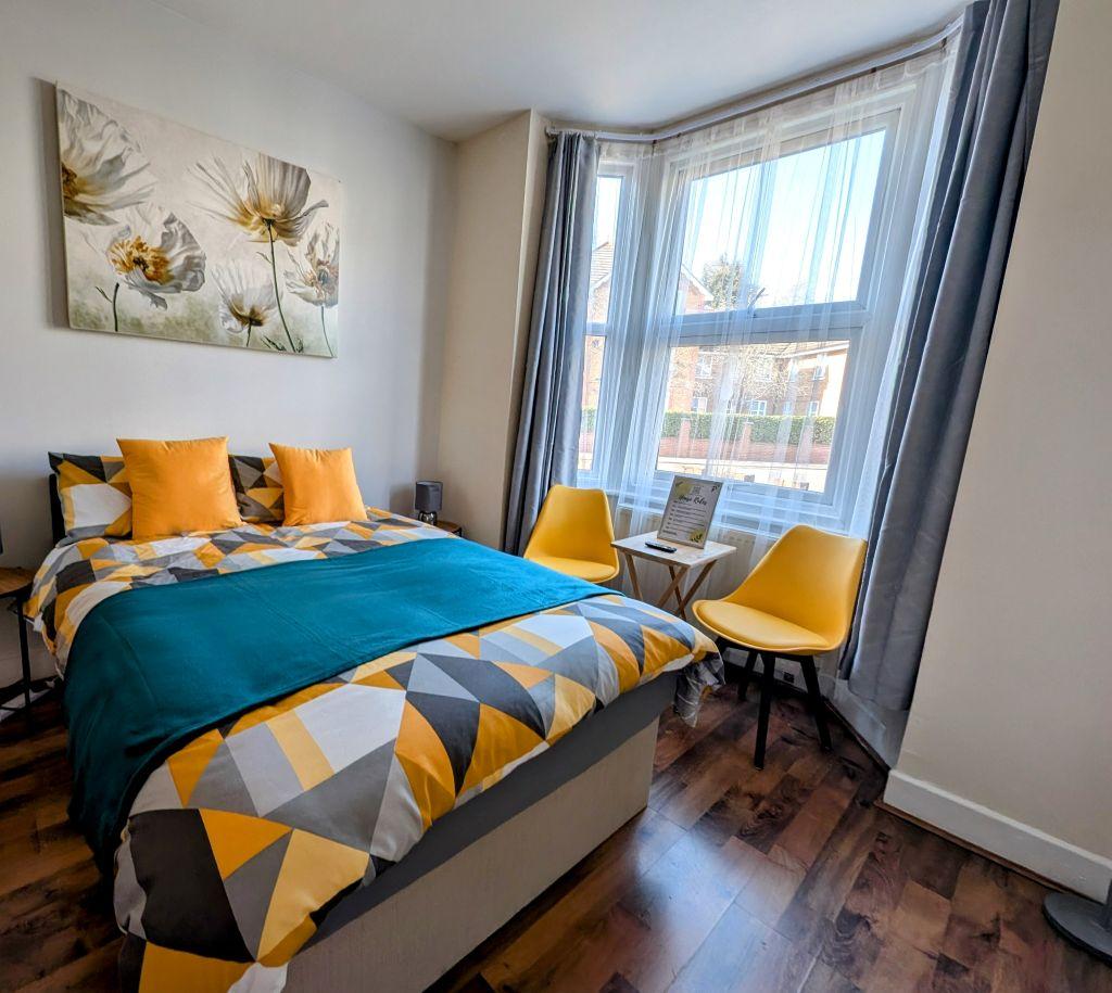 Spacious Studio with Private Kitchen and Bathroom1