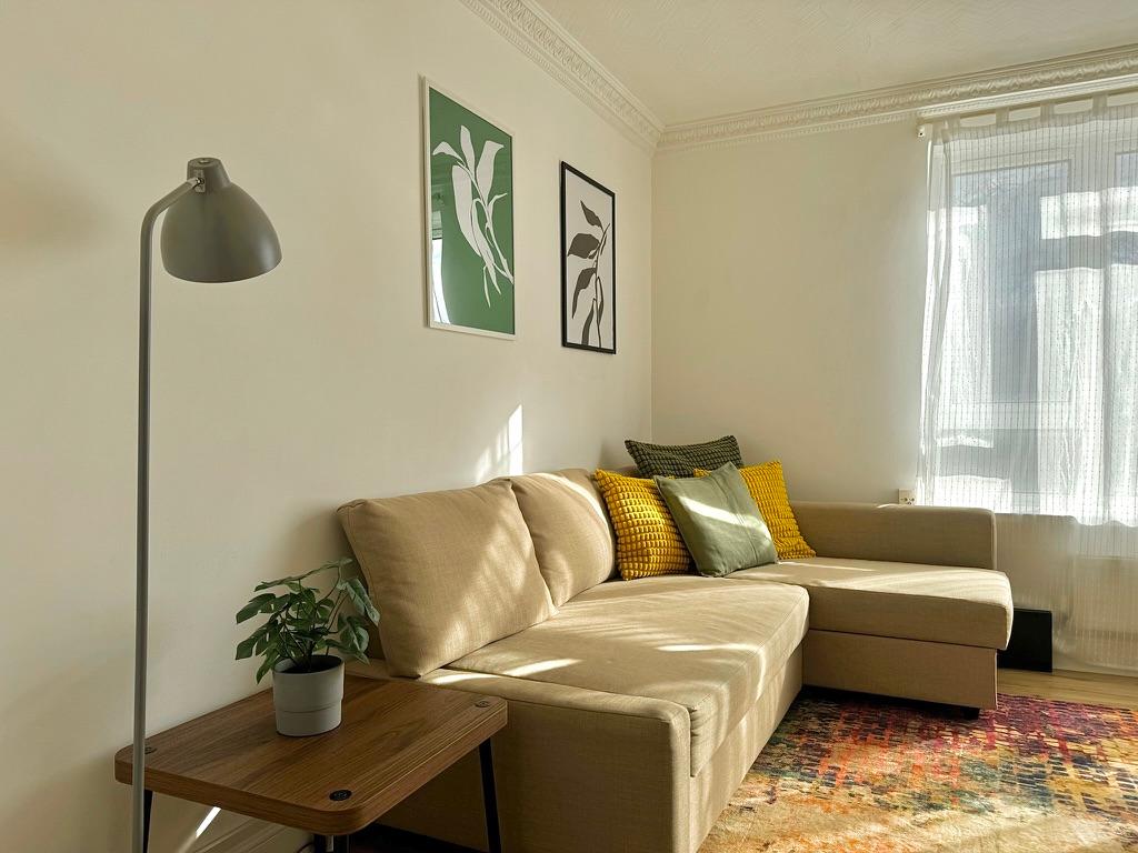 Business-Ready 3-Bed • 5 min to Canning Town1