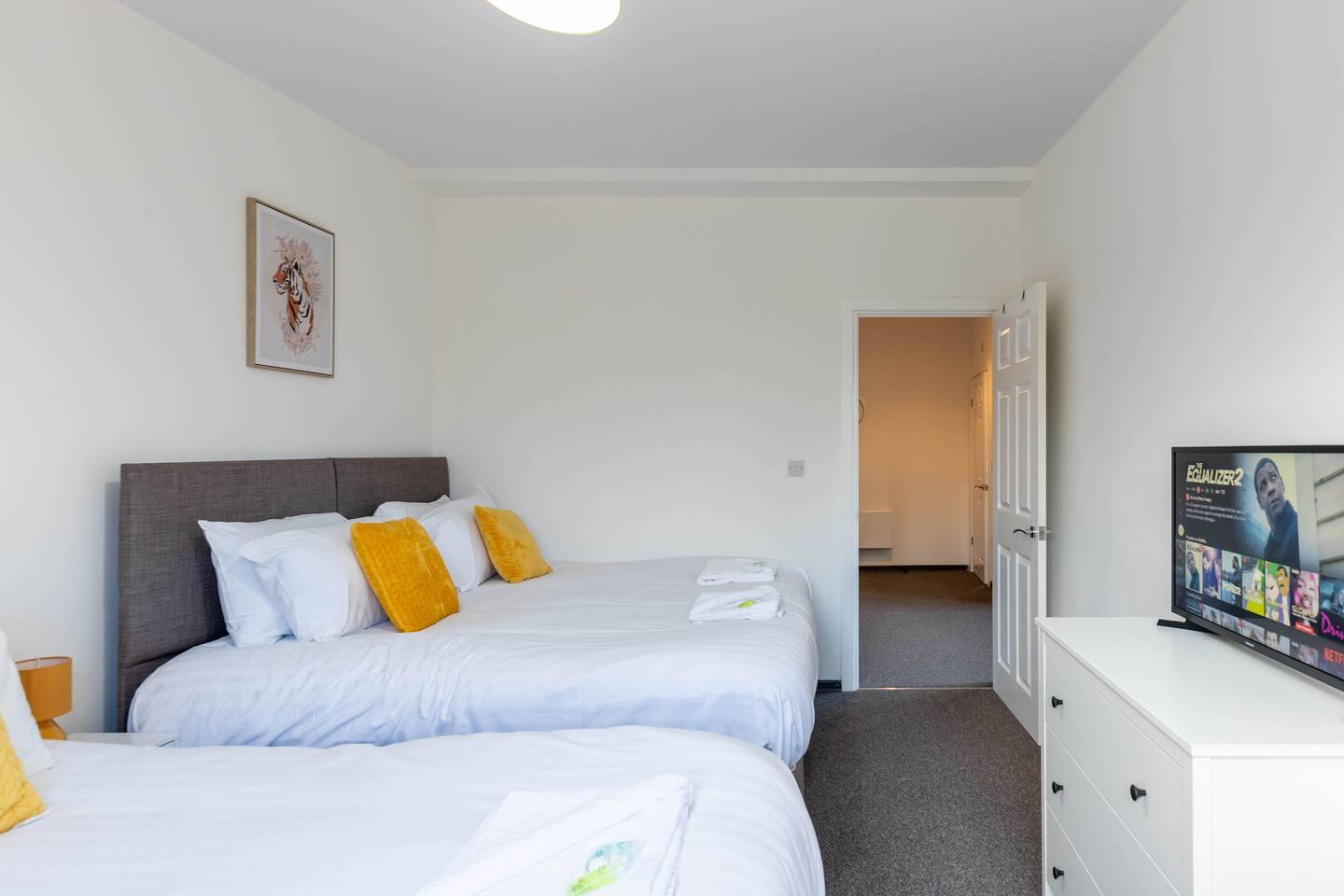 Modern Flat | Netflix | Free Parking | A11