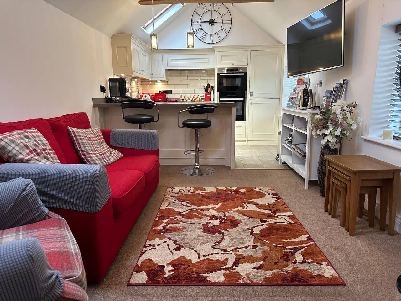 Modern 1-Bedroom Apartment in Holt4