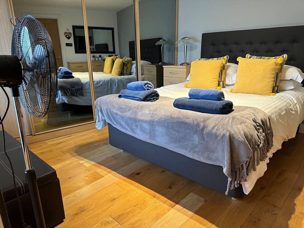 Modern 1-Bedroom Apartment in Holt5