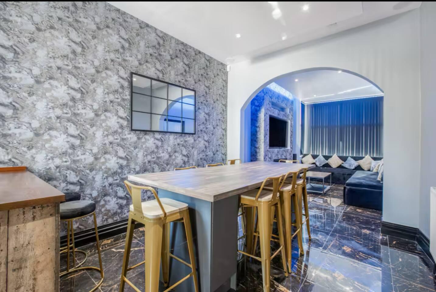 New Mixies Manor1