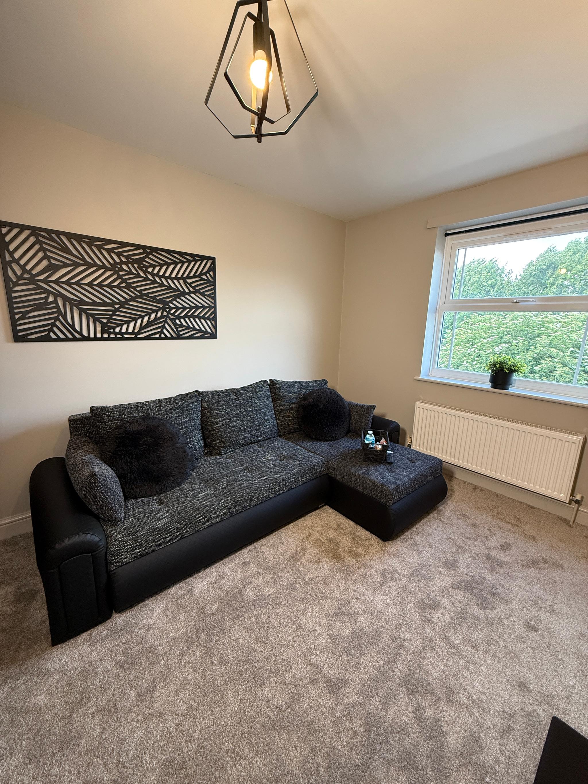 Your Totterdown Stylish Retreat5