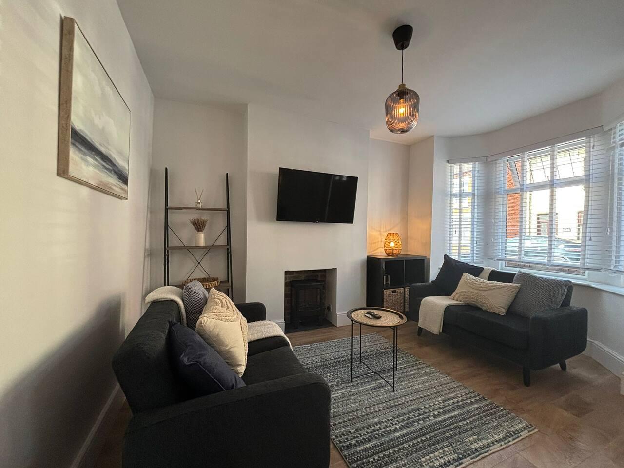 Barber House - Cosy & Stylish 2 bed -  Sleeps 45