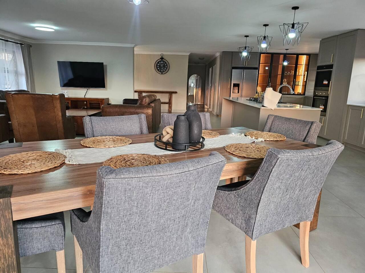 Farmhouse Retreat1