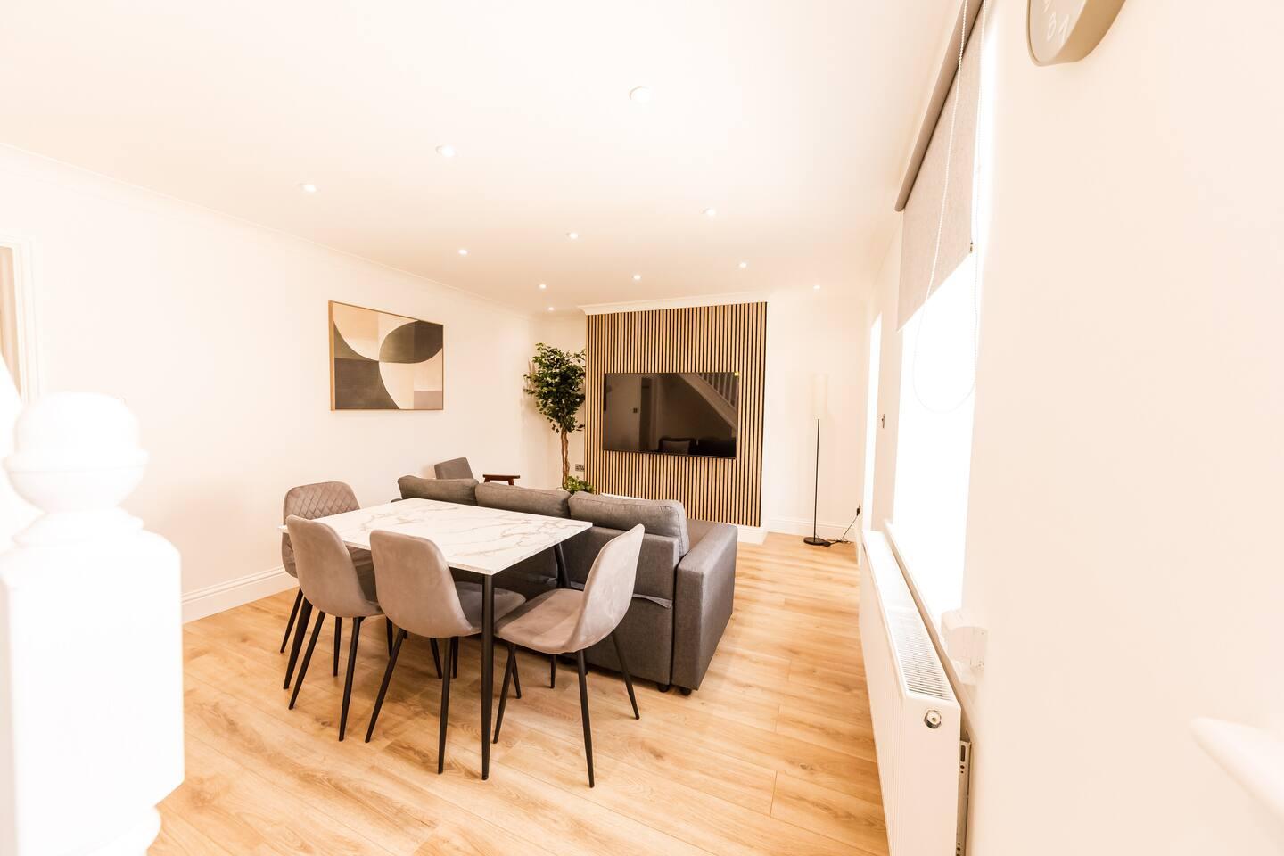 3BR Modern Stay + Wi-Fi/Parking1