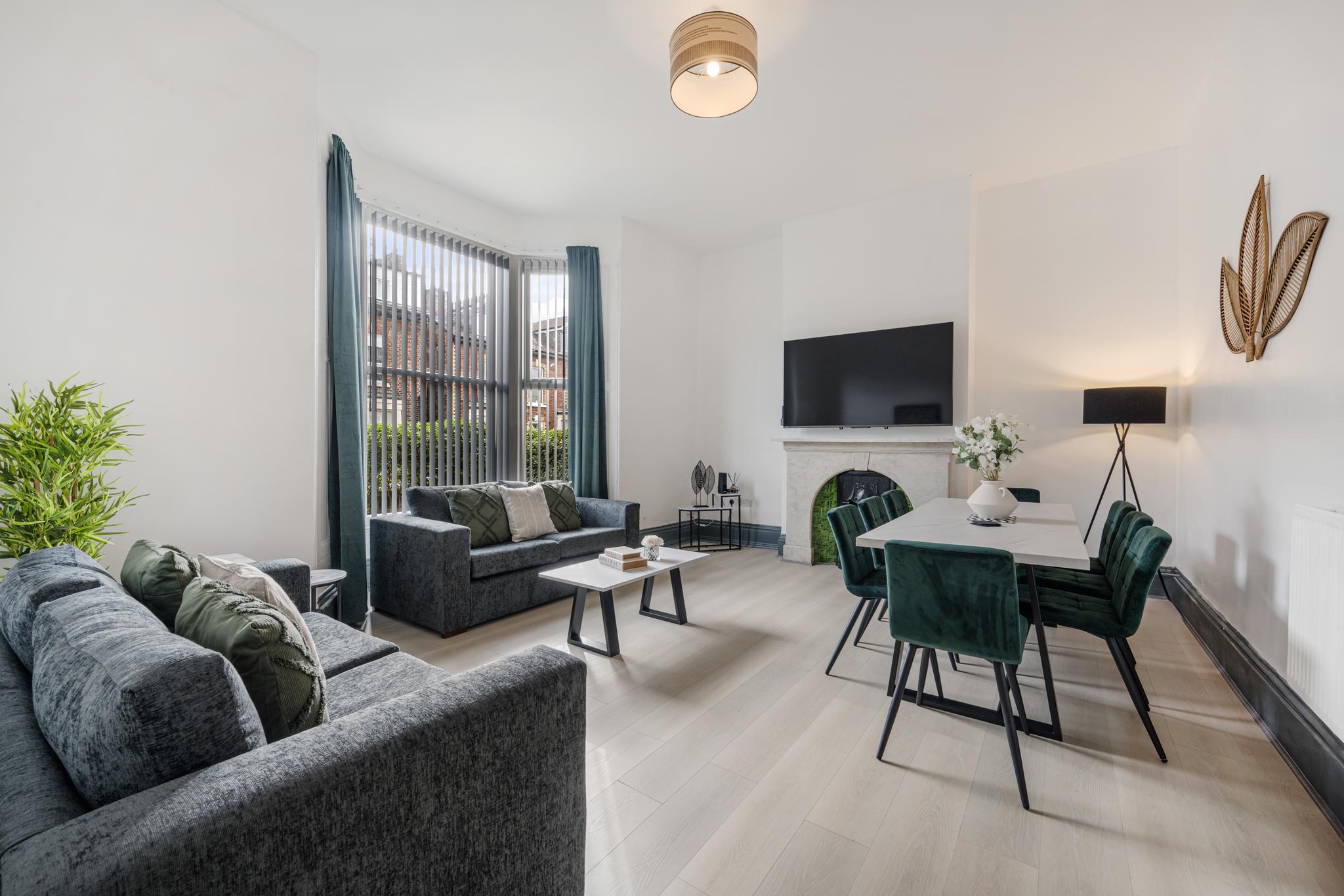 Onslow House1