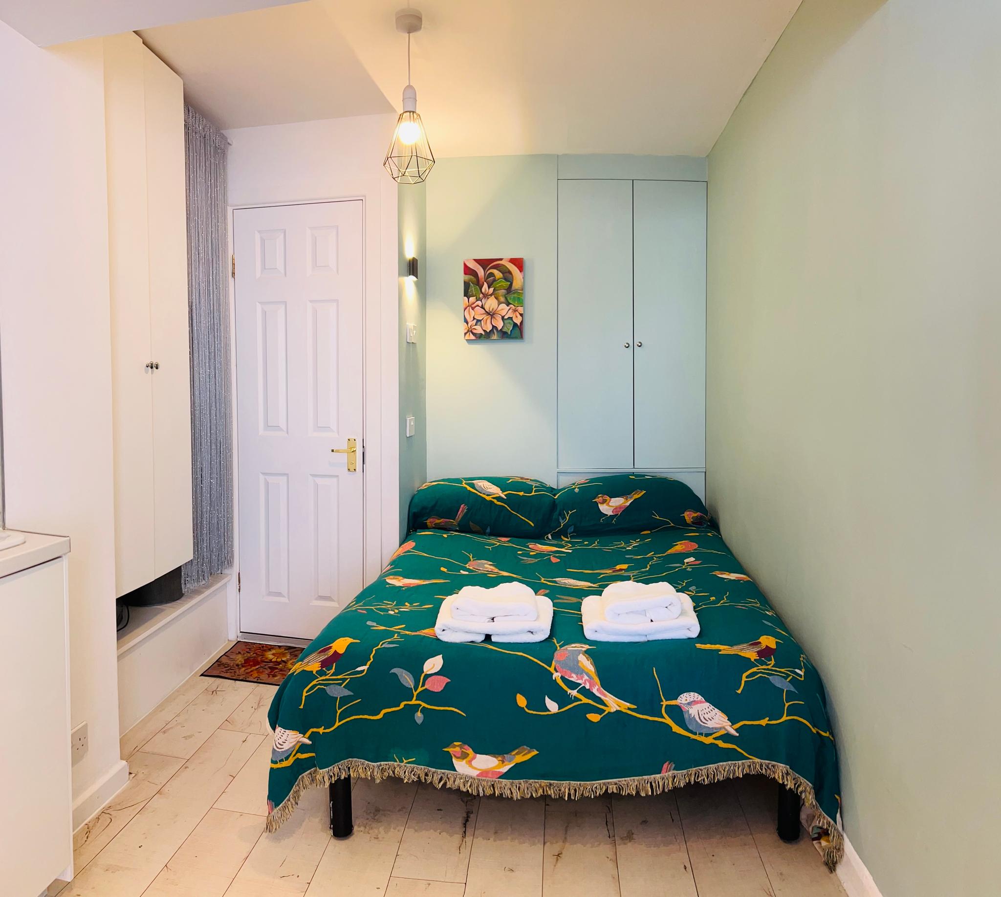 CENTRAL HAVEN - Minutes to Beach, City Centre & Station1