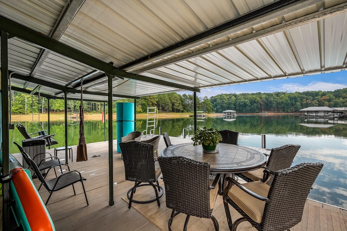 A Valley Echoes on Lake Hartwell!1