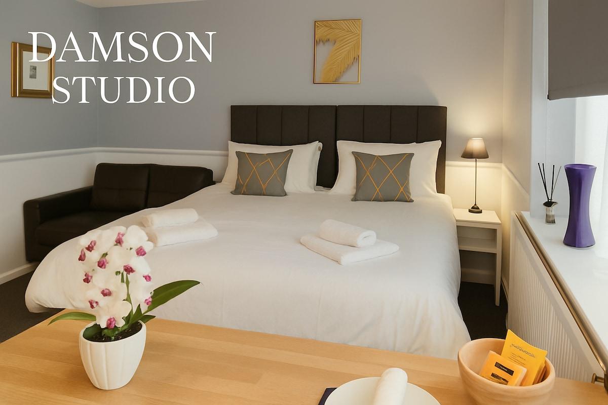 Comfy Studio in Canal Country1