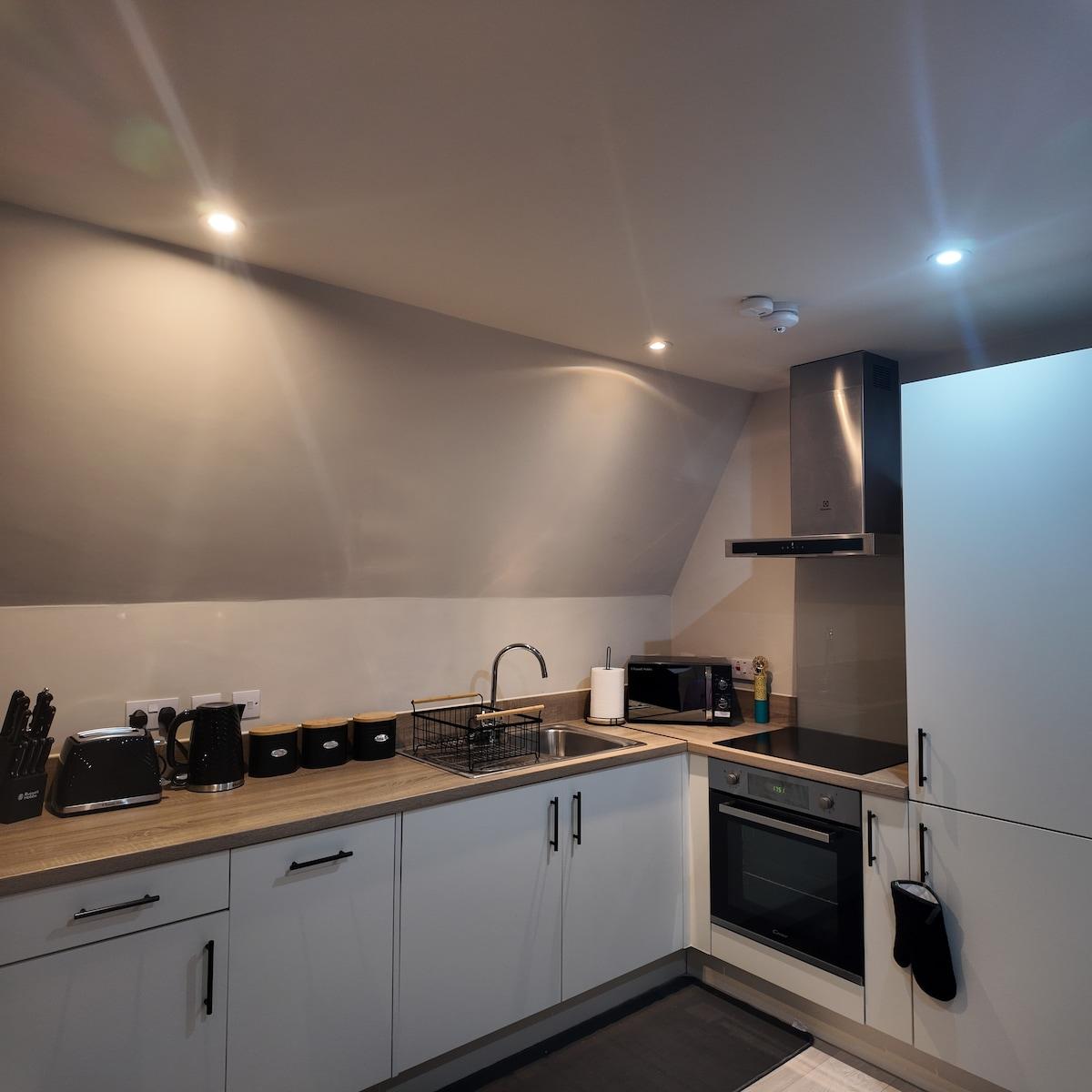 1 BR apartment central Leeds3