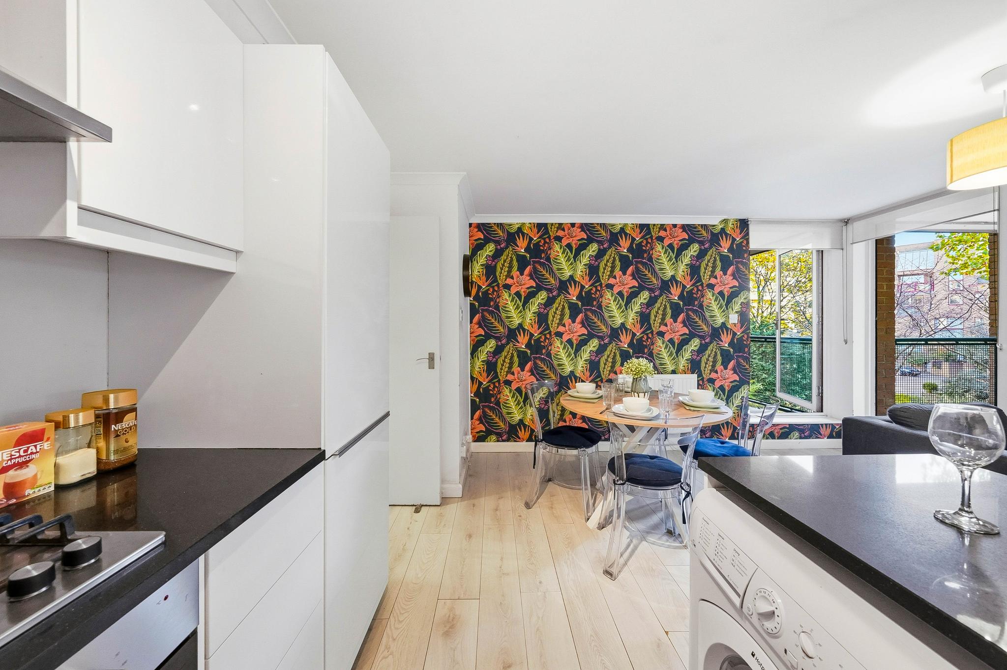 Tower Bridge King Bed En-suite w/Parking & Balcony6