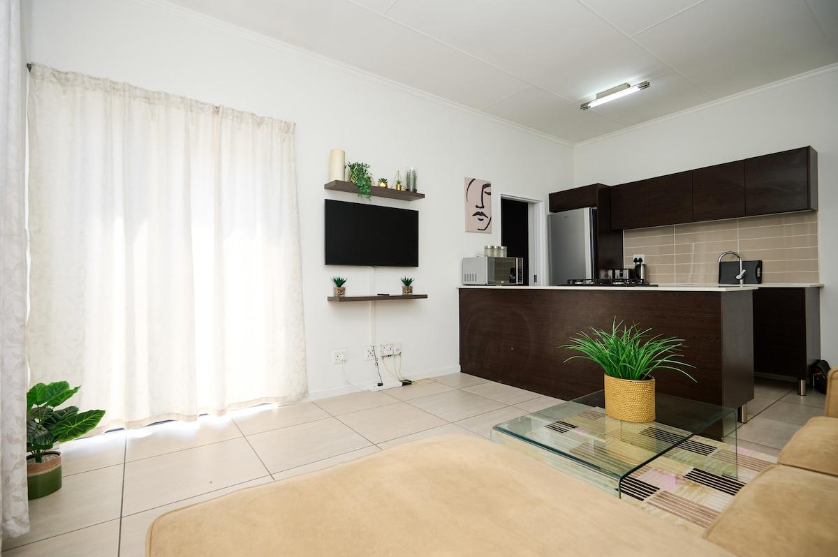 Sam's Apartments & Services-GR6 Stylish 1 Bedroom5