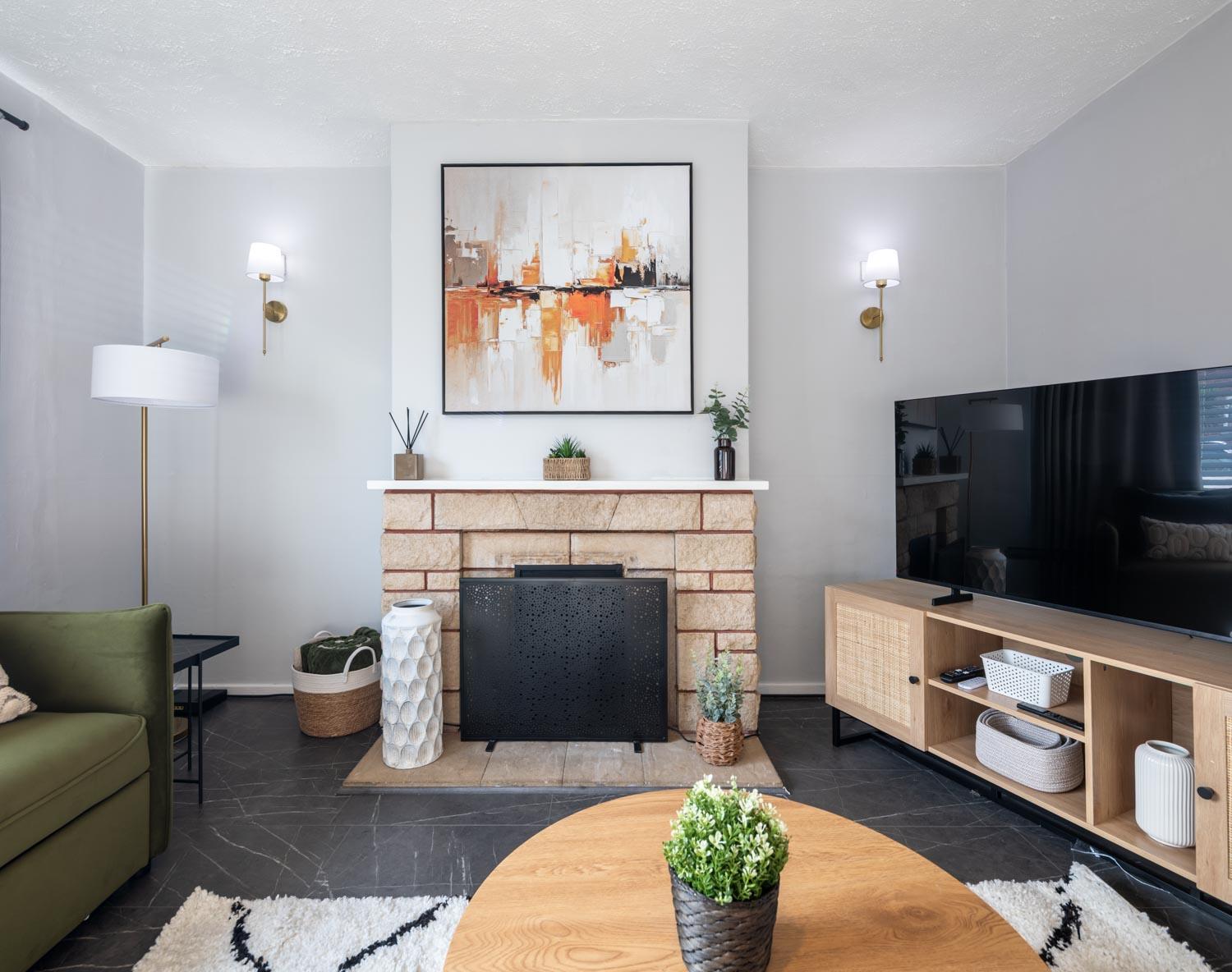 Stylish 4-Bed House Close to M32 + Free Parking5