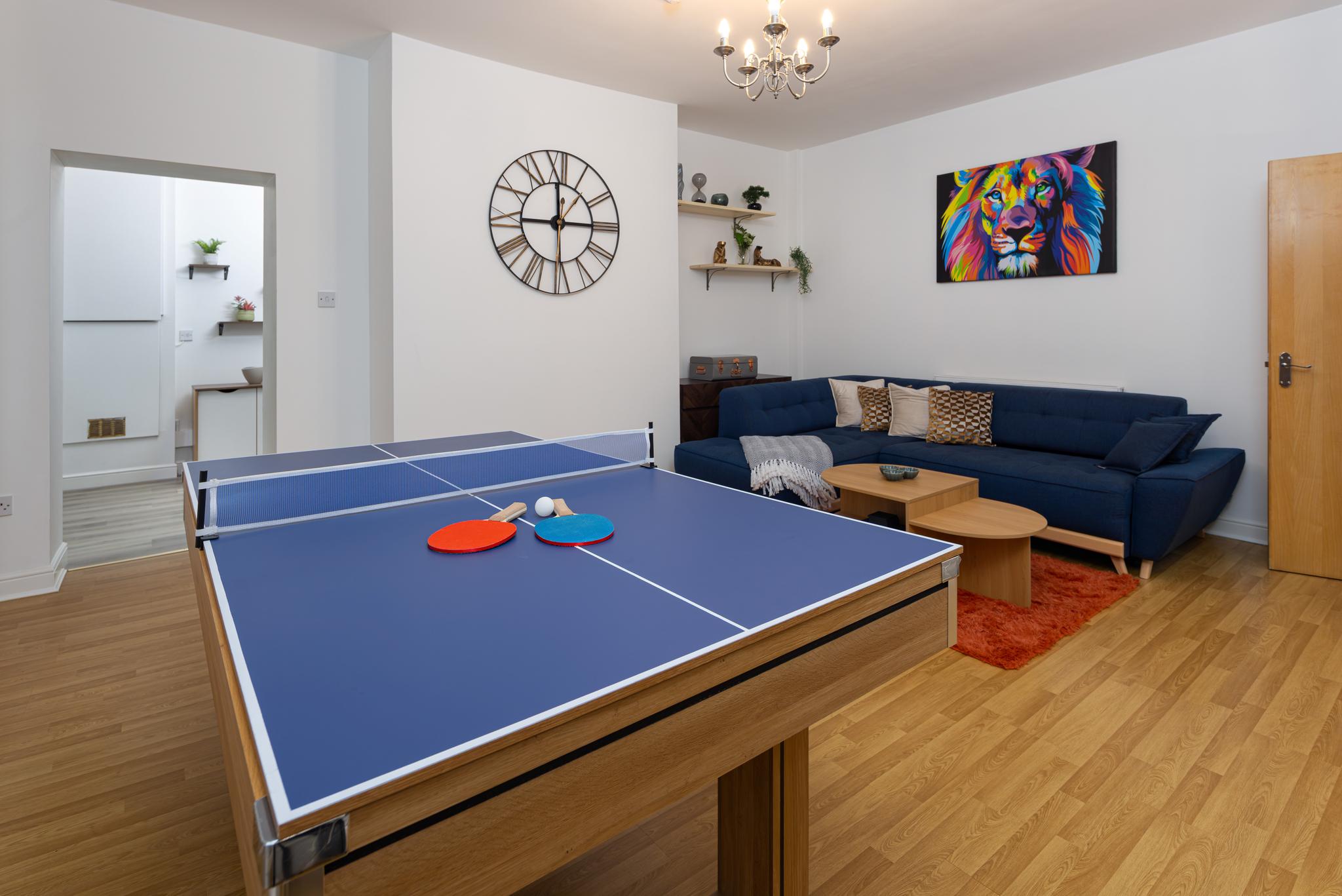 Luxury City Flat | Games Table | Cavern Quarter4