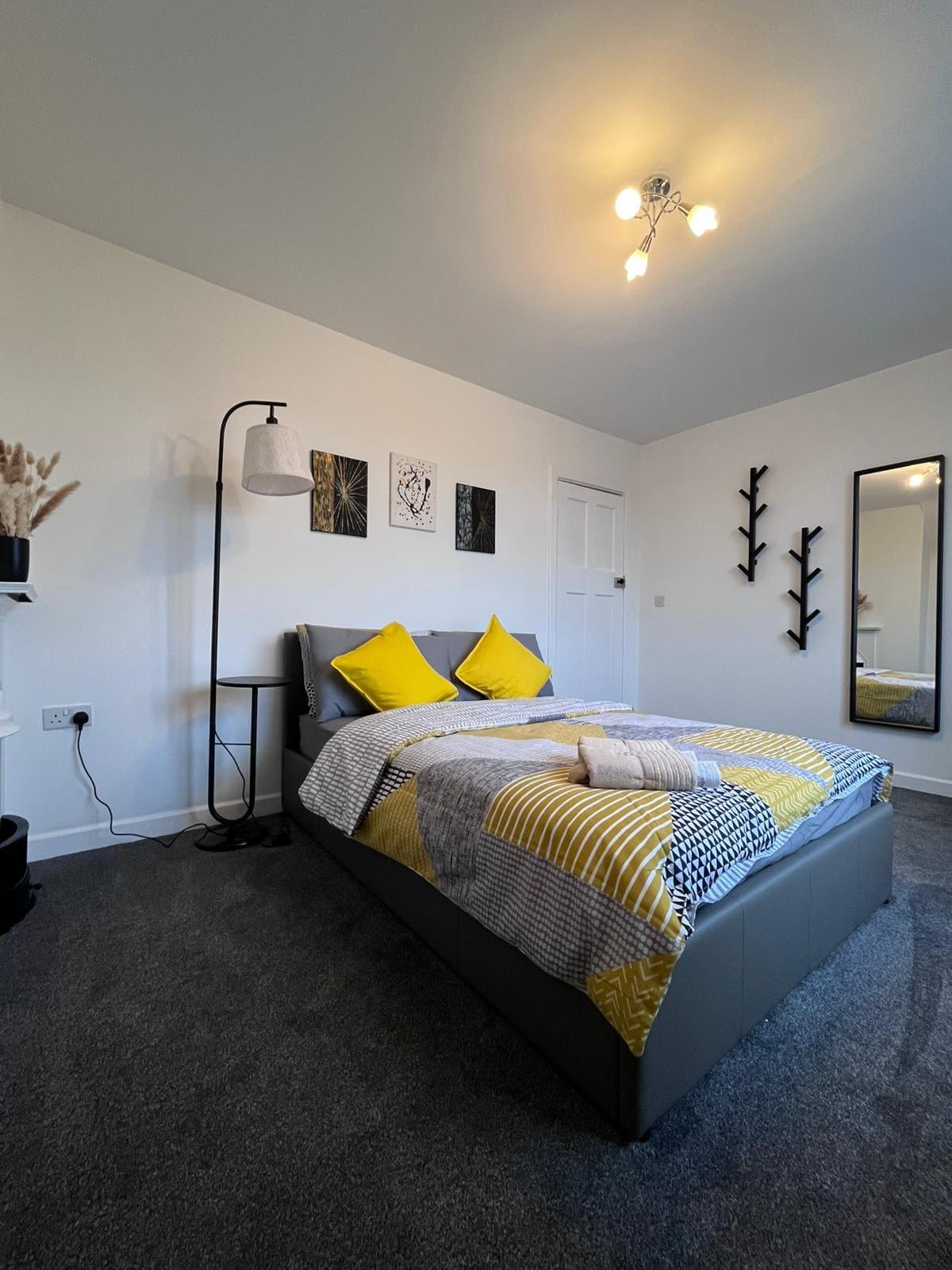 Two Bed Villa Notts for families and professionals1