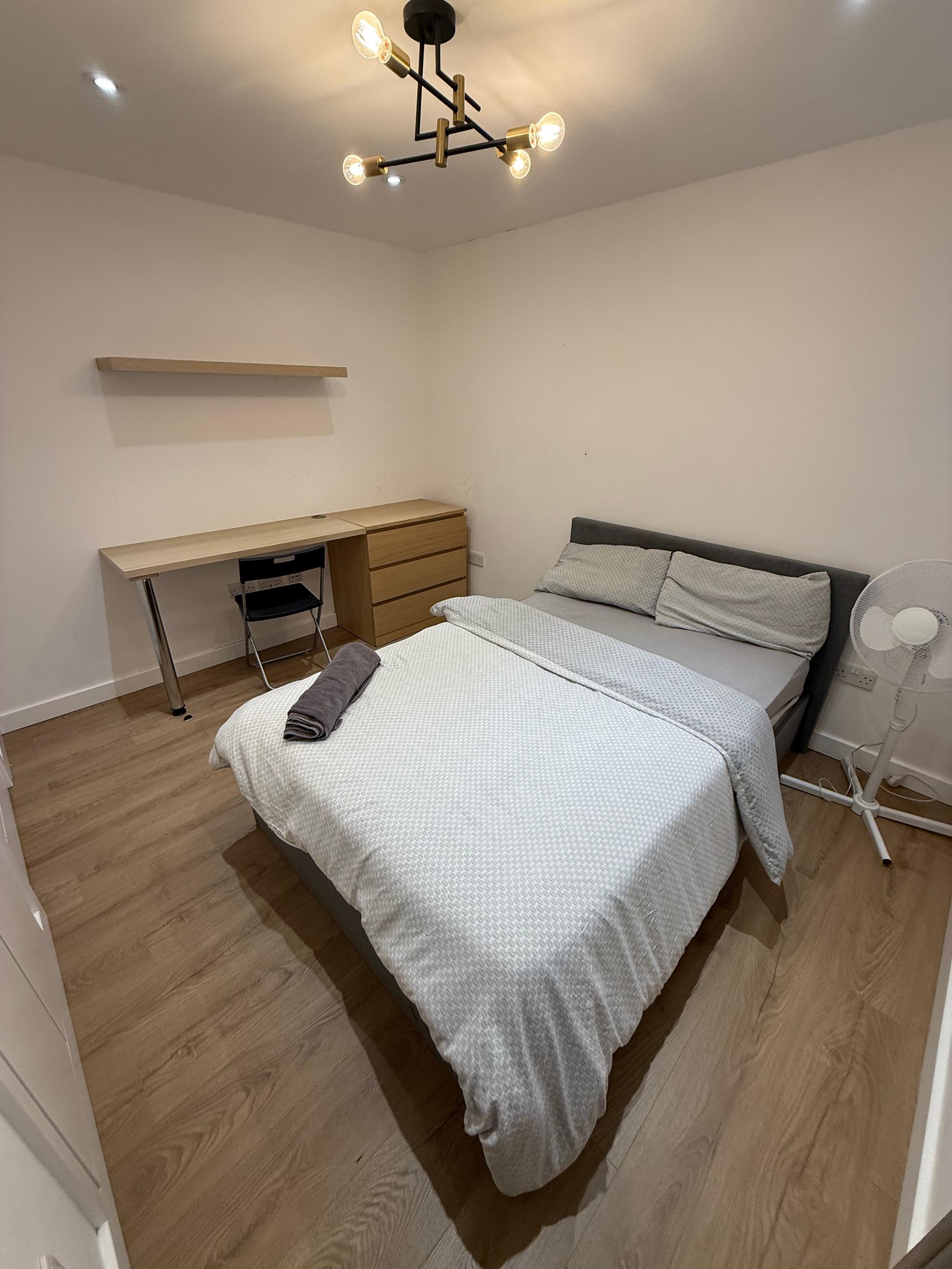 4 Bedroom house with Ensuite.contractors welcome5