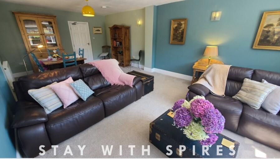 The Lodge 3 Ensuite Bedrooms near Cannock Chase1