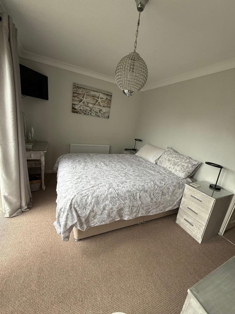 Lovely 3 Bedroom holiday Home Next to the Sea3