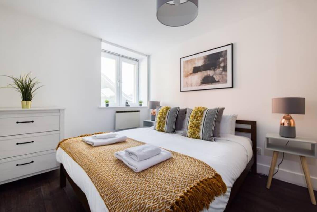 Spacious 1BR Flat •Sleeps 4 • Lift• London Eye Apt2
