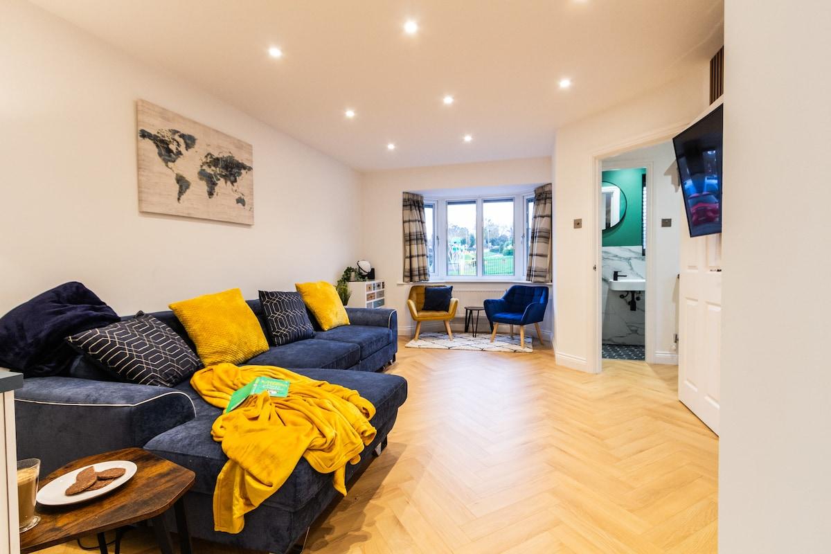 Charming Home in Bromsgrove: Perfect for Groups1