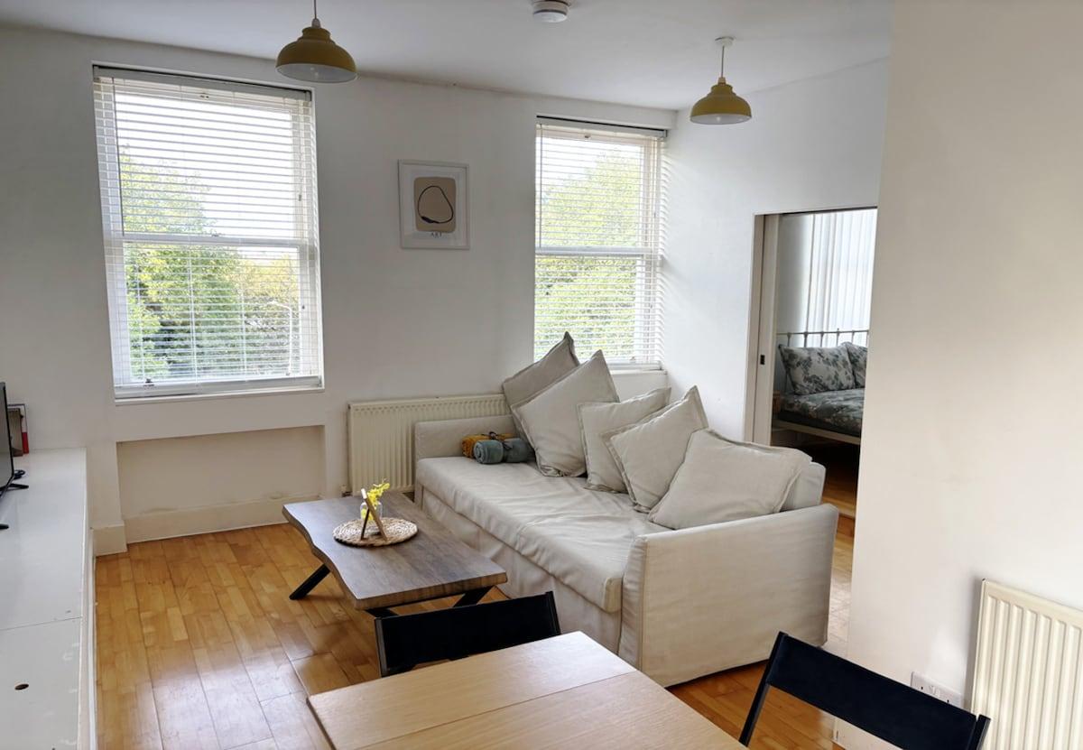 Cosy Flat Near City Centre & Princess Park1