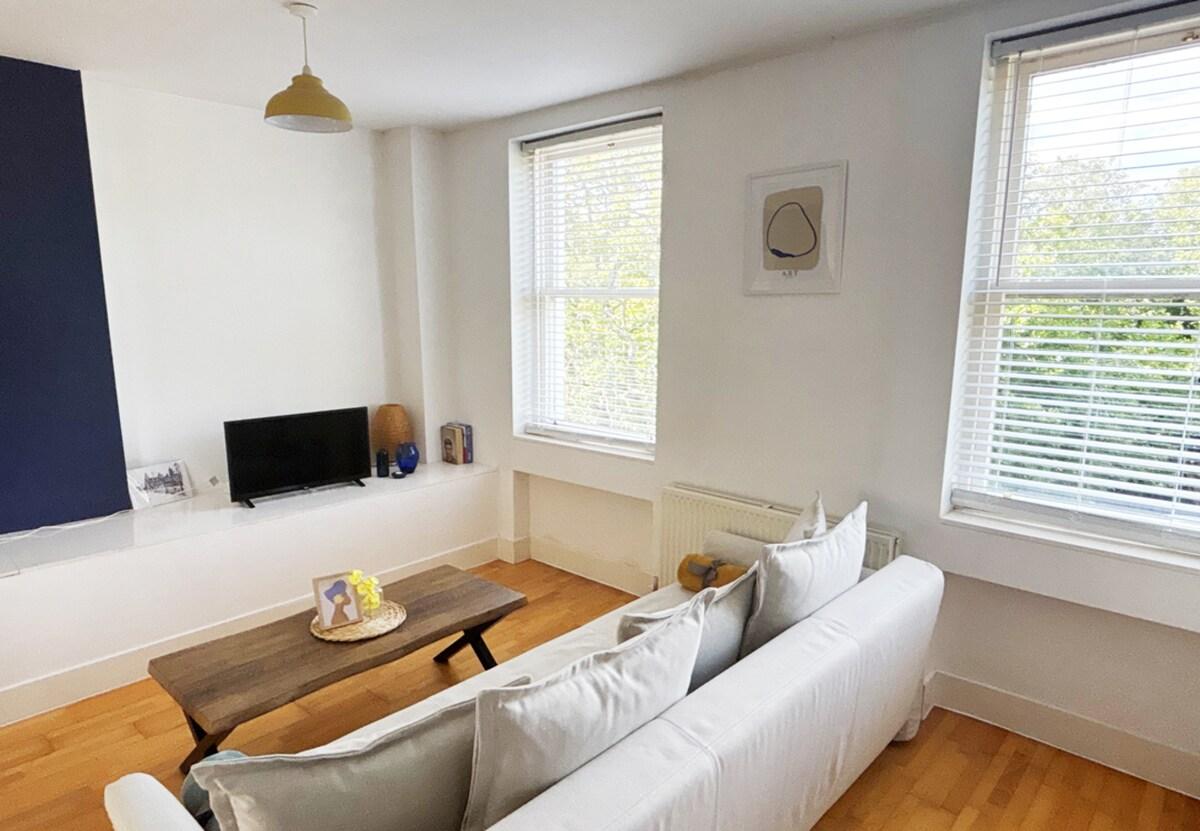 Cosy Flat Near City Centre & Princess Park6